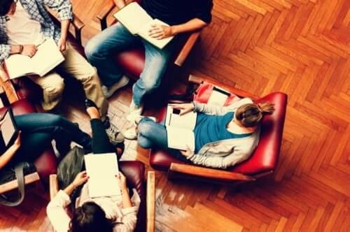 higher-ed-collaboration-stock-photography