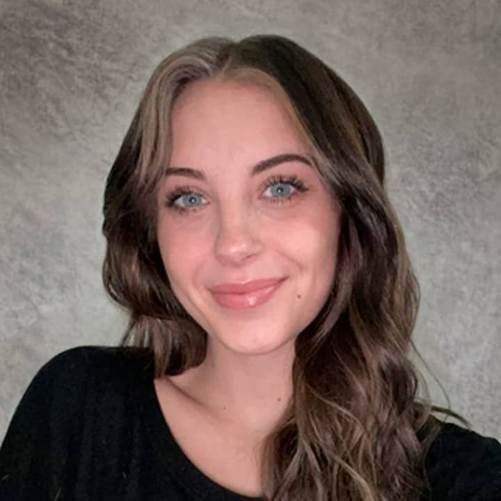 Brandi Ormanovich Headshot