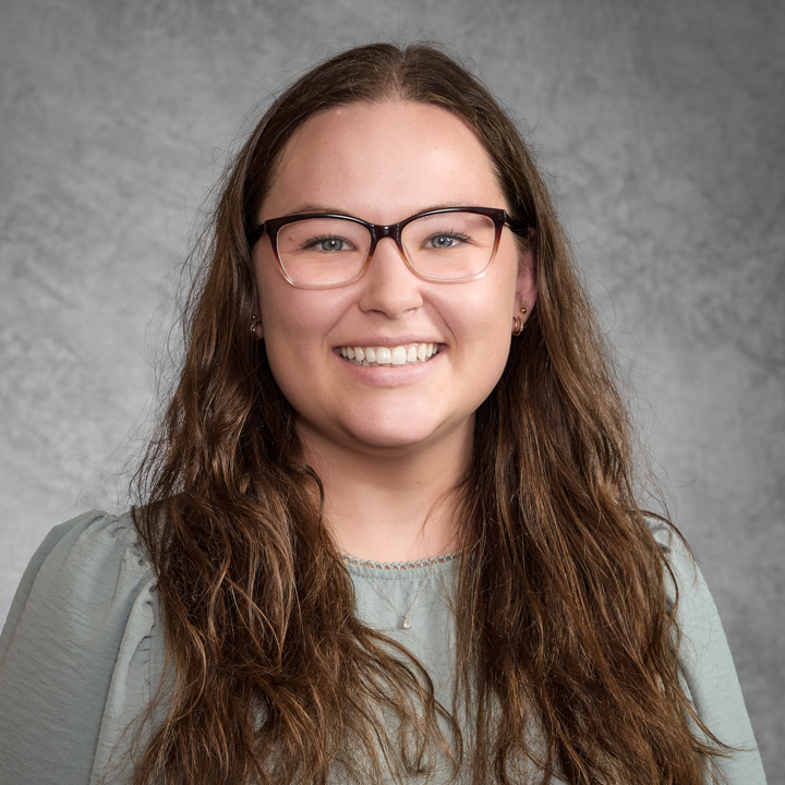 Jordyn Shaw Headshot, Senior Accountant at Performance Services
