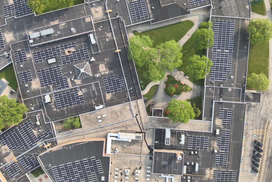 Township HSD 113 - Roof-mounted Solar at Deerfield High School