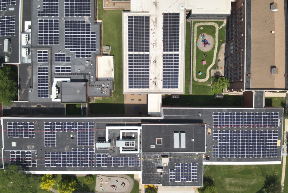 Township HSD 113 - Roof-mounted Solar at Highland Park High School